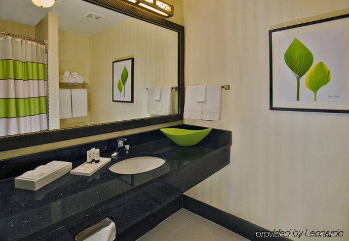Hotel Fairfield & By Marriott 3*