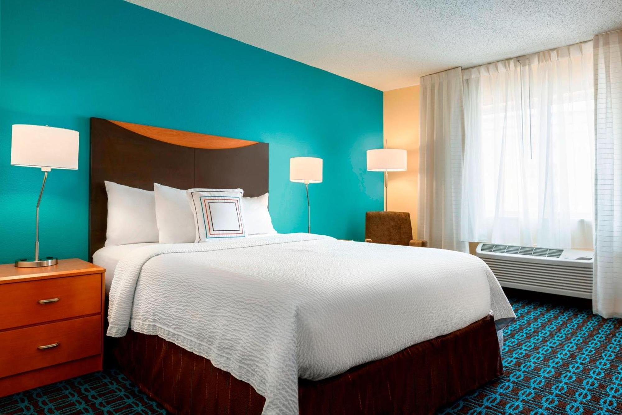 Hotel Fairfield & By Marriott
