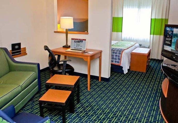 Hotel Fairfield & By Marriott